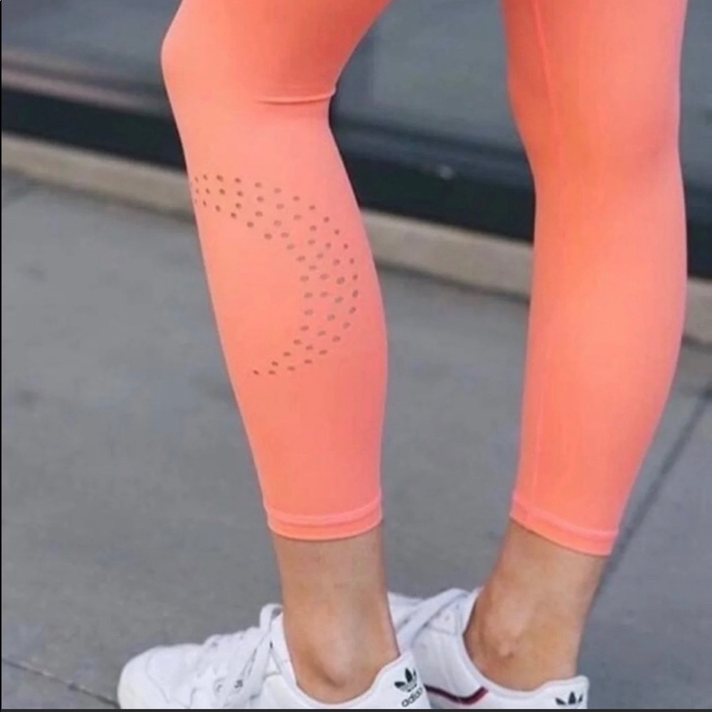 EUC Zyia Coral Moon Brilliant 7/8 leggings